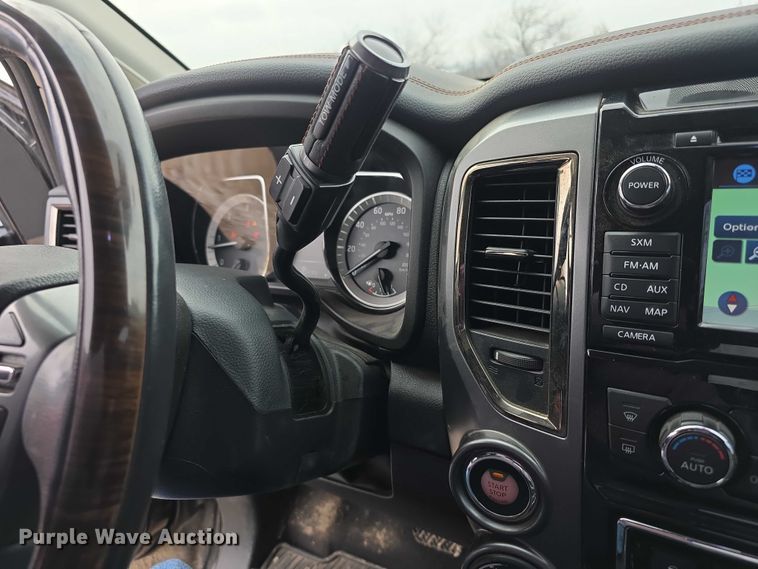 image for item FI0646 2017 Nissan Titan XD Platinum Reserve Crew Cab pickup truck