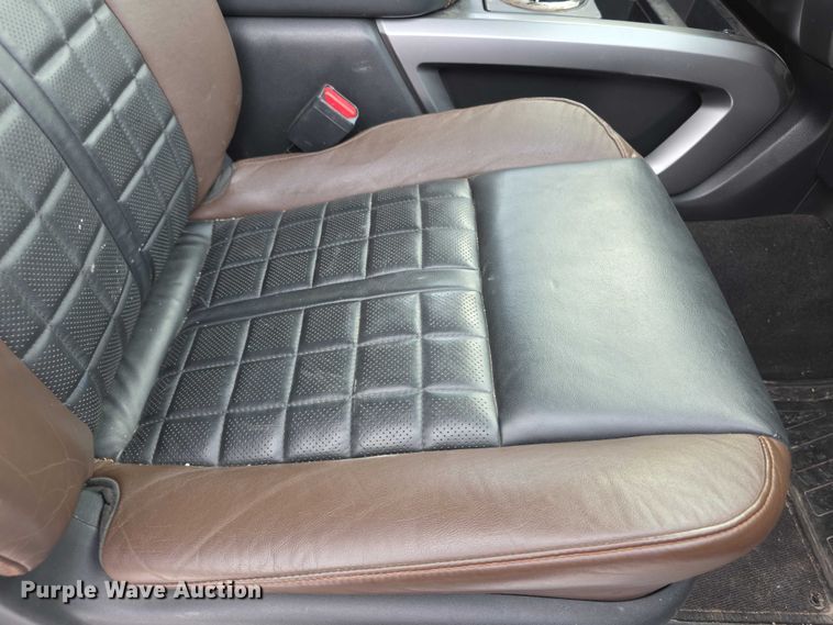 image for item FI0646 2017 Nissan Titan XD Platinum Reserve Crew Cab pickup truck