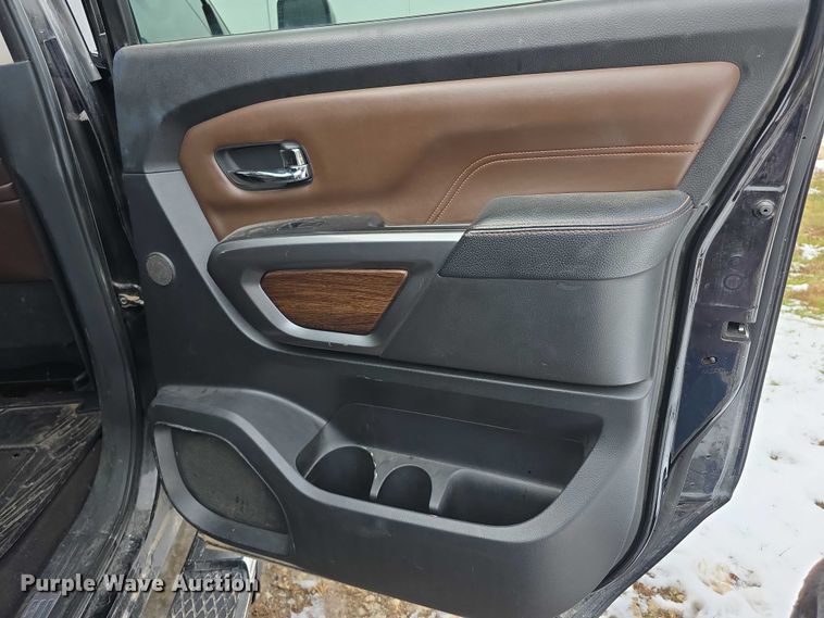 image for item FI0646 2017 Nissan Titan XD Platinum Reserve Crew Cab pickup truck