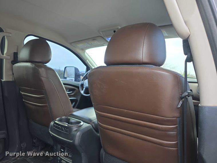 image for item FI0646 2017 Nissan Titan XD Platinum Reserve Crew Cab pickup truck