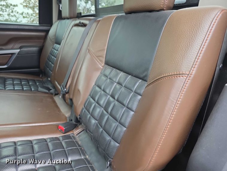 image for item FI0646 2017 Nissan Titan XD Platinum Reserve Crew Cab pickup truck