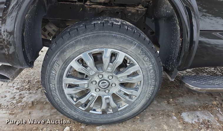 image for item FI0646 2017 Nissan Titan XD Platinum Reserve Crew Cab pickup truck