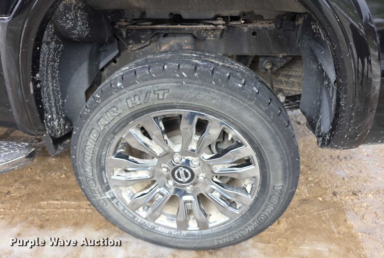 image for item FI0646 2017 Nissan Titan XD Platinum Reserve Crew Cab pickup truck