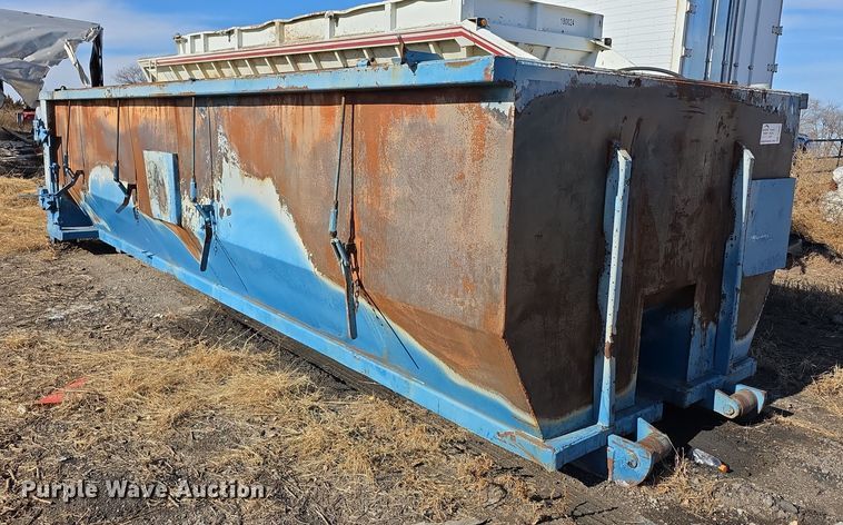 image for item FI0659 Roll-off dumpster