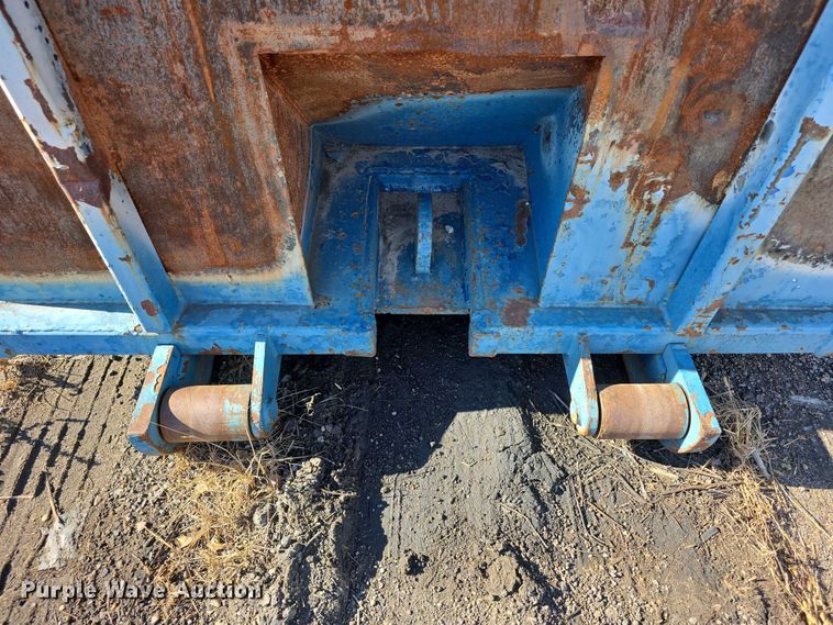 image for item FI0659 Roll-off dumpster