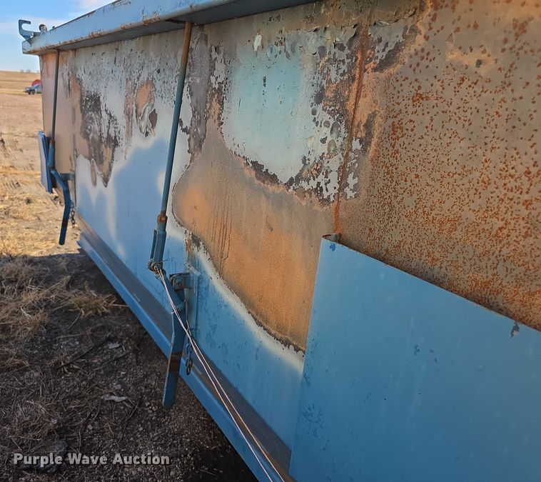 image for item FI0659 Roll-off dumpster