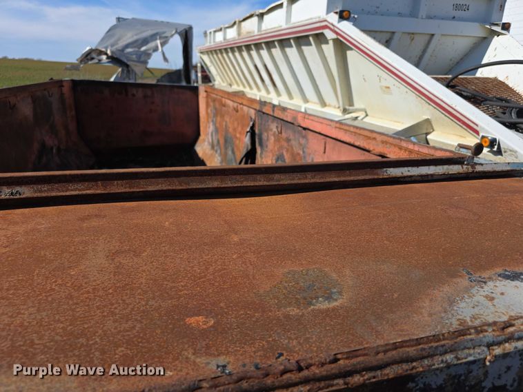 image for item FI0659 Roll-off dumpster