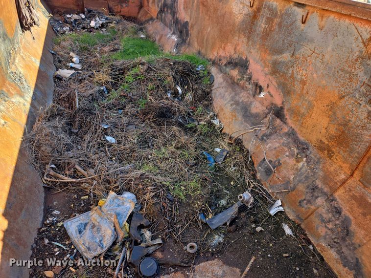 image for item FI0659 Roll-off dumpster