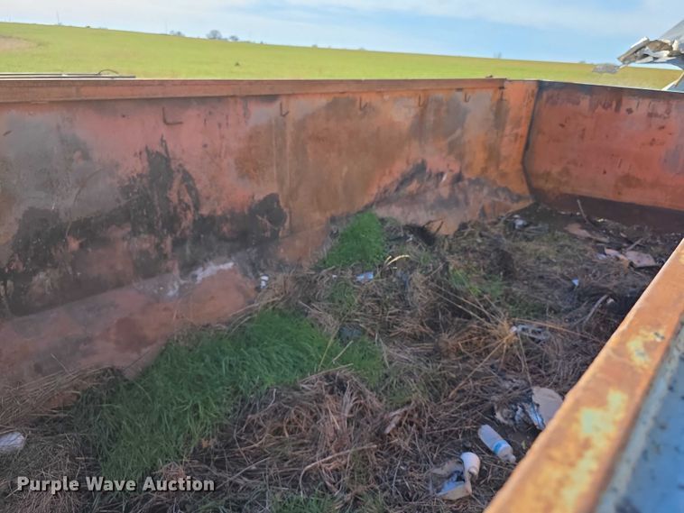 image for item FI0659 Roll-off dumpster