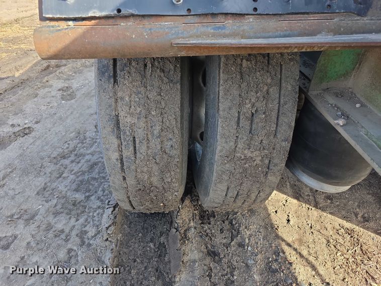 image for item FI0700 1997 Benlee TA60MDD45  roll-off dumpster trailer