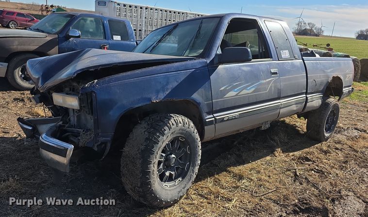 image for item FI0701 1996 Chevrolet Silverado 1500 Ext. Cab pickup truck