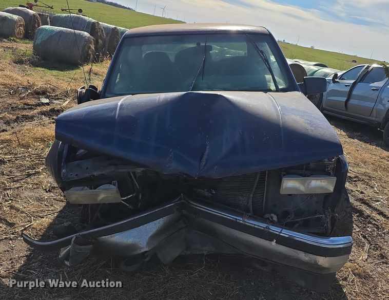 image for item FI0701 1996 Chevrolet Silverado 1500 Ext. Cab pickup truck