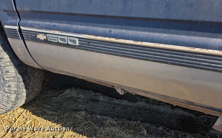 image for item FI0701 1996 Chevrolet Silverado 1500 Ext. Cab pickup truck