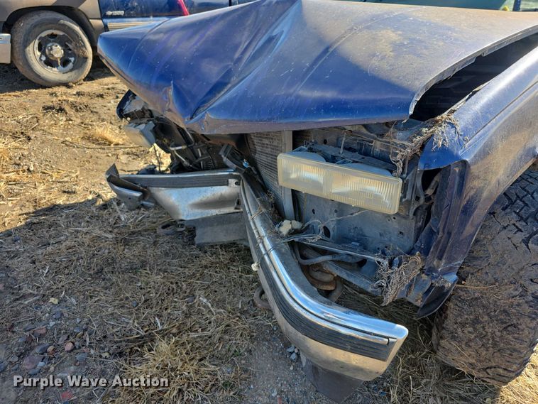 image for item FI0701 1996 Chevrolet Silverado 1500 Ext. Cab pickup truck