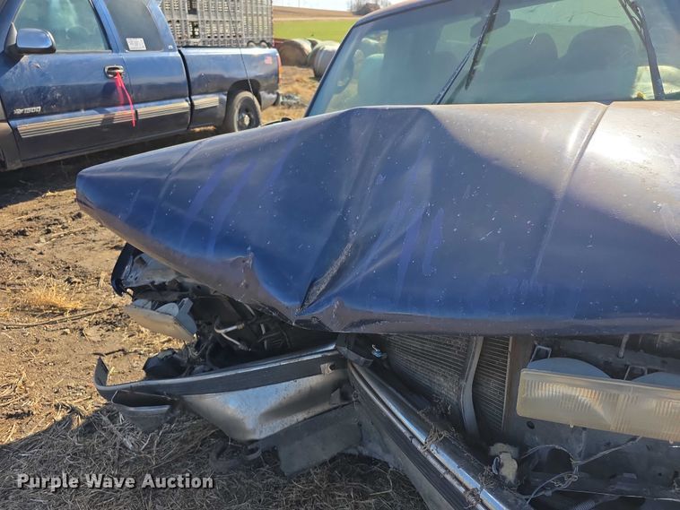 image for item FI0701 1996 Chevrolet Silverado 1500 Ext. Cab pickup truck