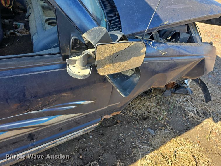 image for item FI0701 1996 Chevrolet Silverado 1500 Ext. Cab pickup truck