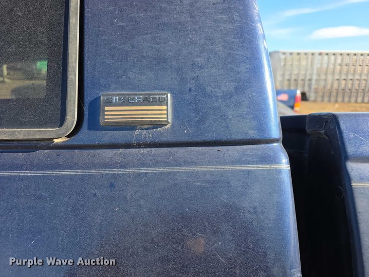 image for item FI0701 1996 Chevrolet Silverado 1500 Ext. Cab pickup truck