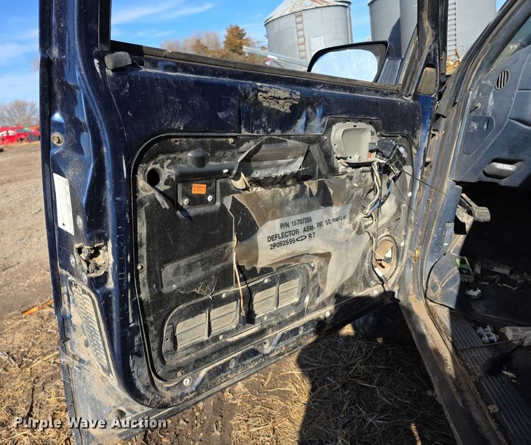 image for item FI0701 1996 Chevrolet Silverado 1500 Ext. Cab pickup truck