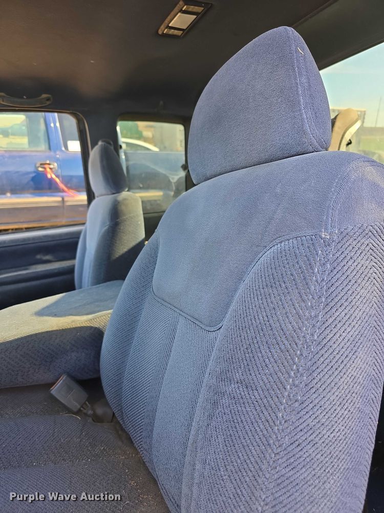 image for item FI0701 1996 Chevrolet Silverado 1500 Ext. Cab pickup truck