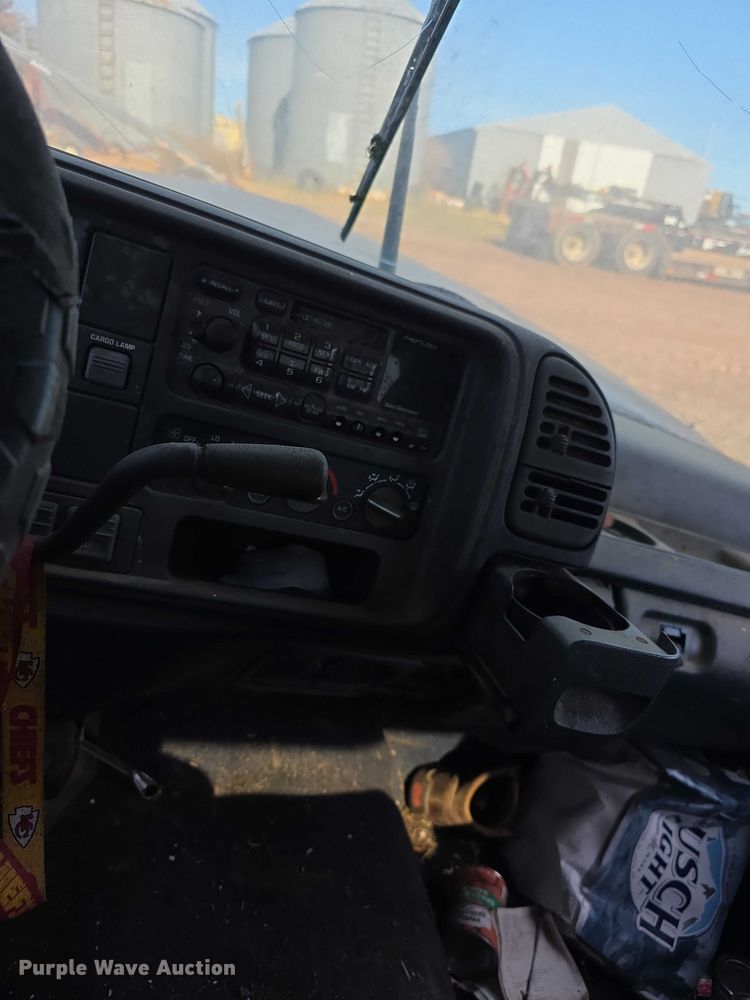 image for item FI0701 1996 Chevrolet Silverado 1500 Ext. Cab pickup truck