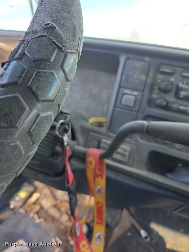 image for item FI0701 1996 Chevrolet Silverado 1500 Ext. Cab pickup truck