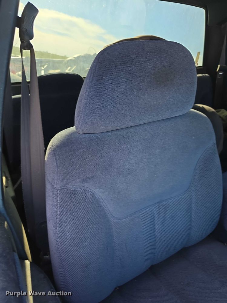 image for item FI0701 1996 Chevrolet Silverado 1500 Ext. Cab pickup truck