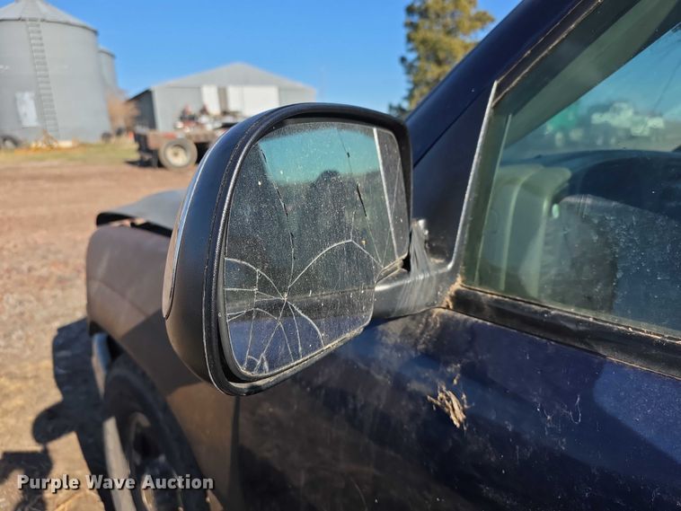 image for item FI0702 2000 Chevrolet Silverado 1500 Ext. Cab pickup truck