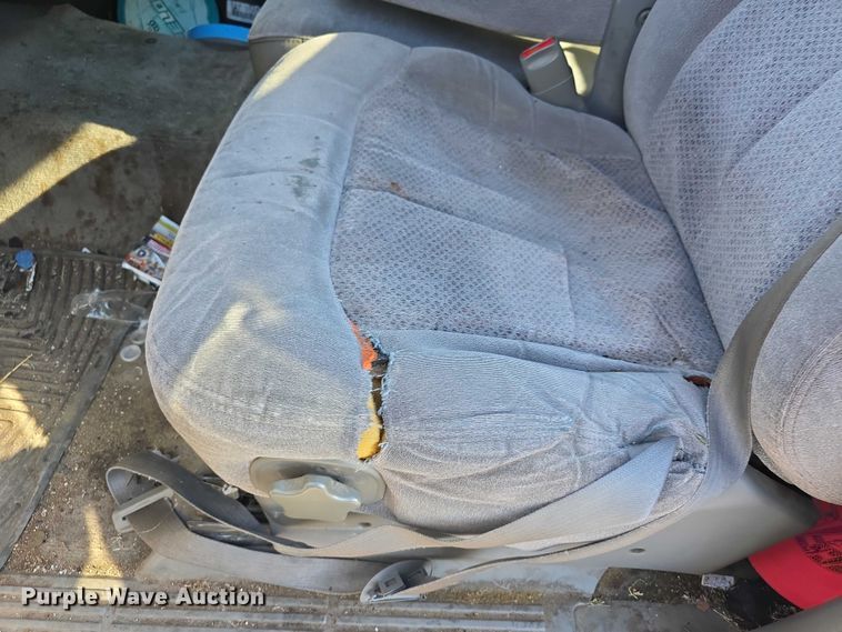 image for item FI0702 2000 Chevrolet Silverado 1500 Ext. Cab pickup truck