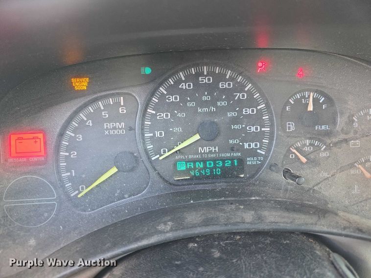 image for item FI0702 2000 Chevrolet Silverado 1500 Ext. Cab pickup truck