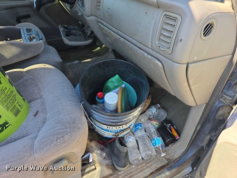 image for item FI0702 2000 Chevrolet Silverado 1500 Ext. Cab pickup truck