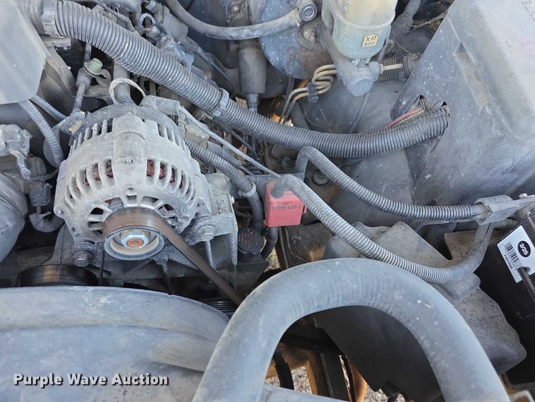 image for item FI0702 2000 Chevrolet Silverado 1500 Ext. Cab pickup truck