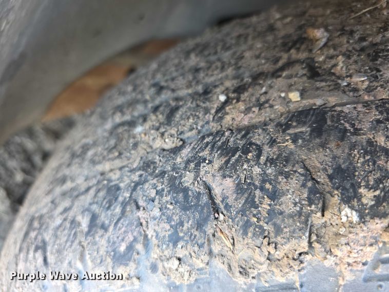 image for item FI0702 2000 Chevrolet Silverado 1500 Ext. Cab pickup truck