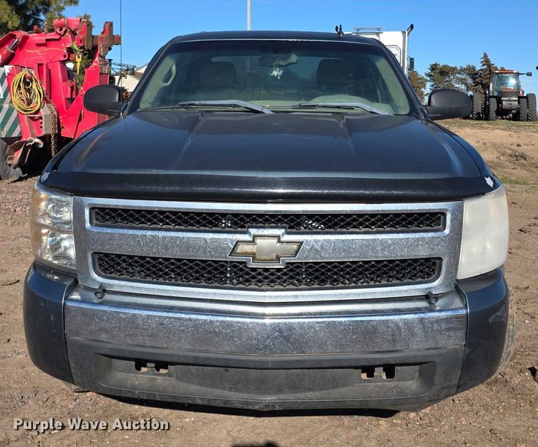 image for item FI0704 2007 Chevrolet Silverado 1500 Crew Cab pickup truck