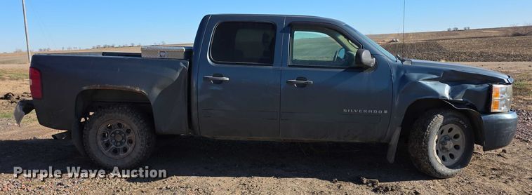image for item FI0704 2007 Chevrolet Silverado 1500 Crew Cab pickup truck