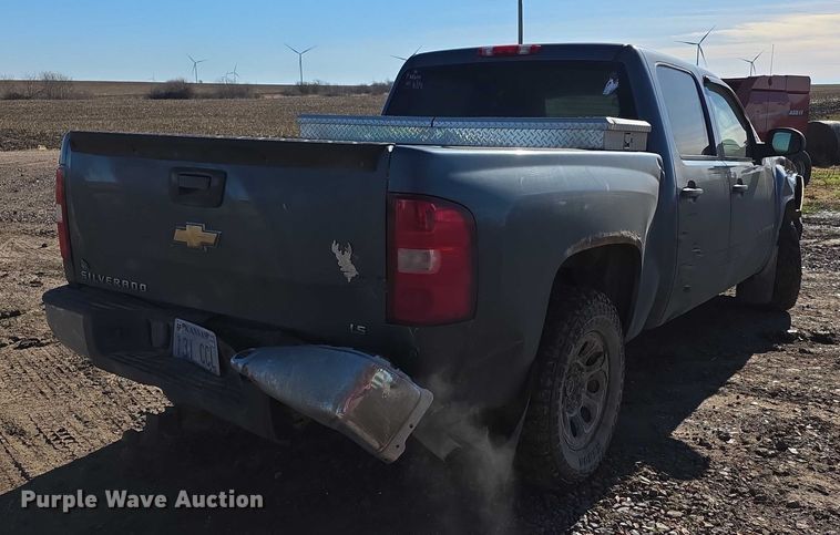 image for item FI0704 2007 Chevrolet Silverado 1500 Crew Cab pickup truck
