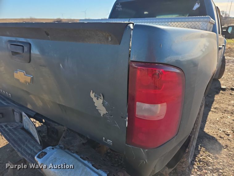 image for item FI0704 2007 Chevrolet Silverado 1500 Crew Cab pickup truck