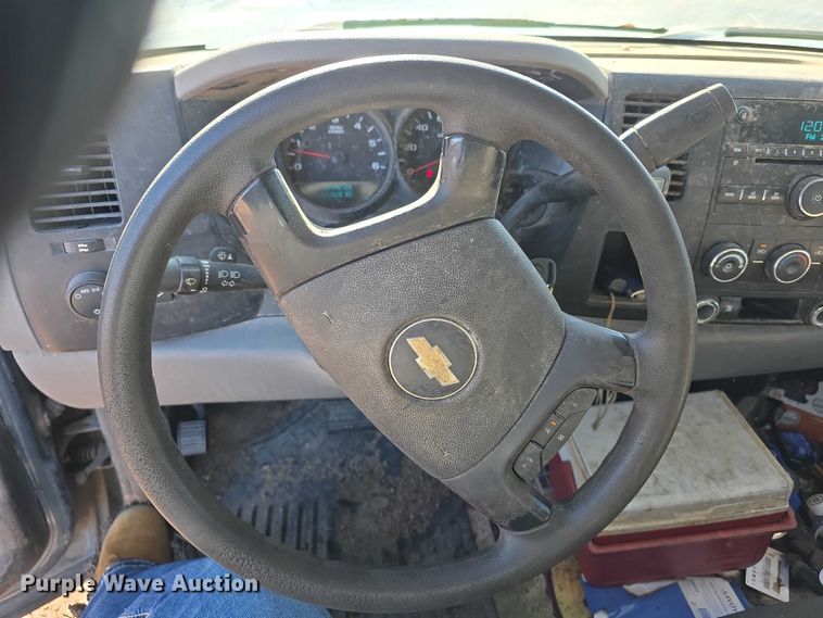 image for item FI0704 2007 Chevrolet Silverado 1500 Crew Cab pickup truck