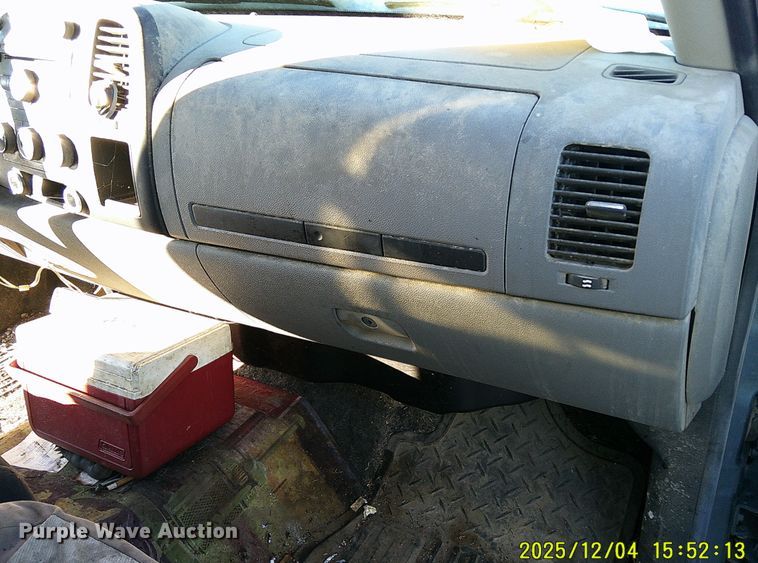 image for item FI0704 2007 Chevrolet Silverado 1500 Crew Cab pickup truck