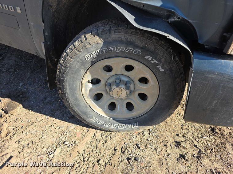 image for item FI0704 2007 Chevrolet Silverado 1500 Crew Cab pickup truck