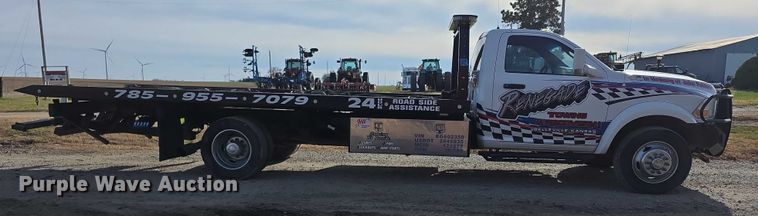 image for item FI0705 2011 Dodge Ram 5500 rollback truck