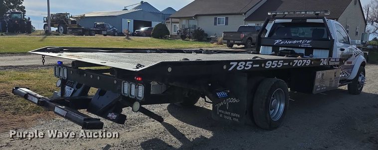 image for item FI0705 2011 Dodge Ram 5500 rollback truck