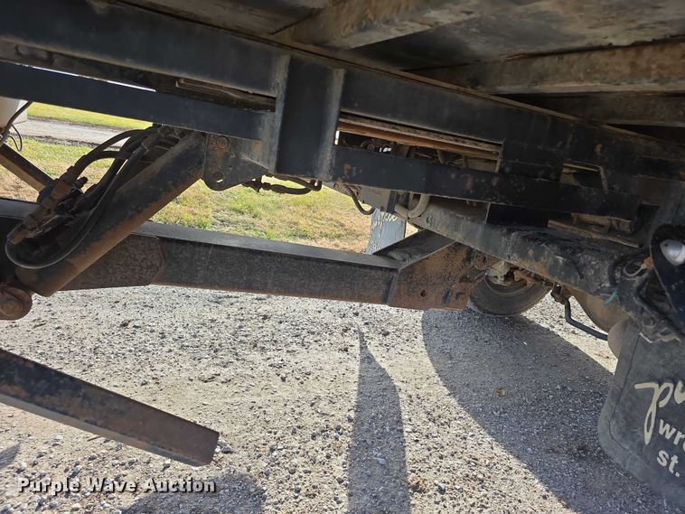 image for item FI0705 2011 Dodge Ram 5500 rollback truck