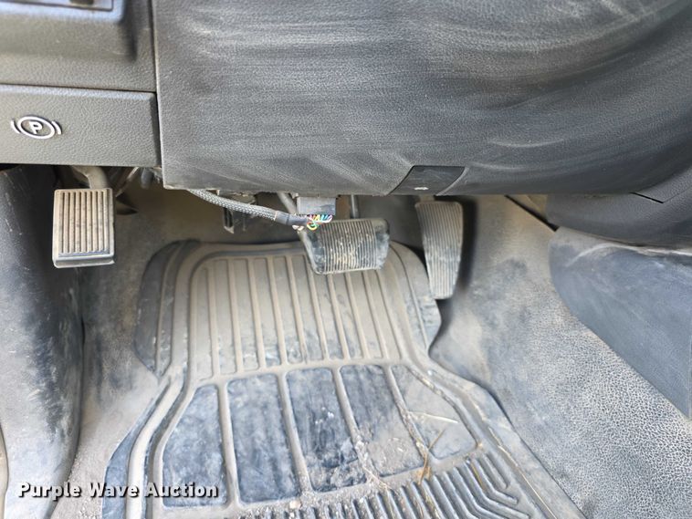 image for item FI0705 2011 Dodge Ram 5500 rollback truck