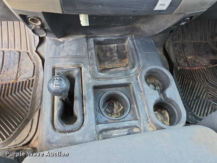 image for item FI0705 2011 Dodge Ram 5500 rollback truck