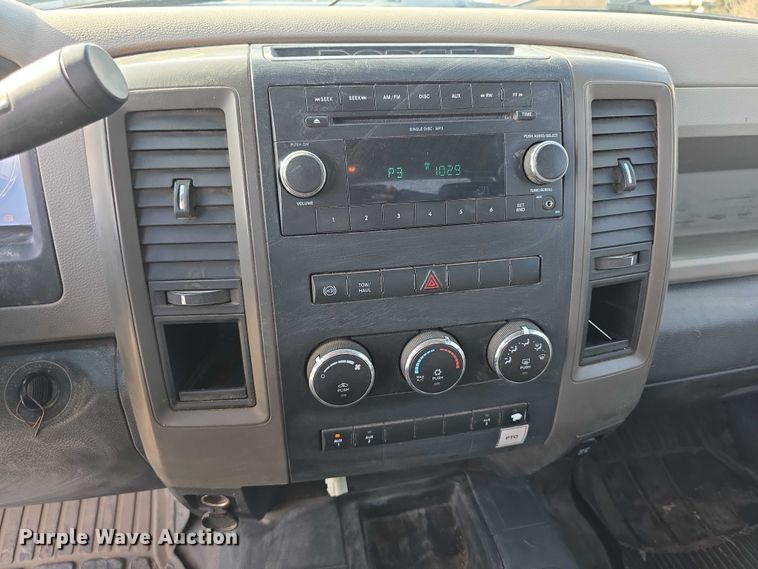 image for item FI0705 2011 Dodge Ram 5500 rollback truck