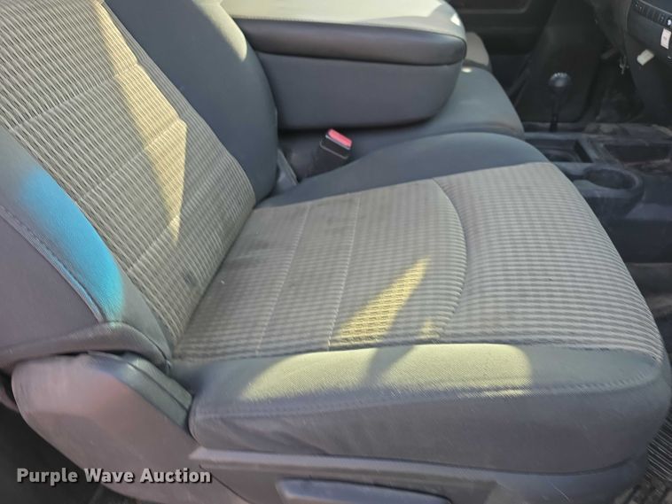 image for item FI0705 2011 Dodge Ram 5500 rollback truck