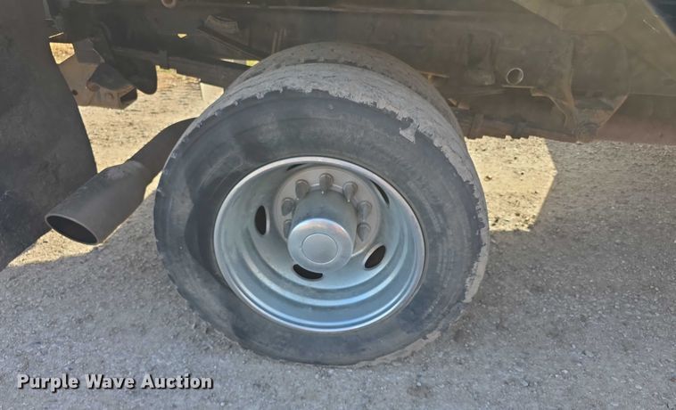 image for item FI0705 2011 Dodge Ram 5500 rollback truck