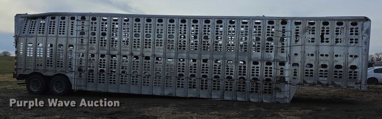 image for item FI0706 2014 Wilson RSDCL402 livestock trailer