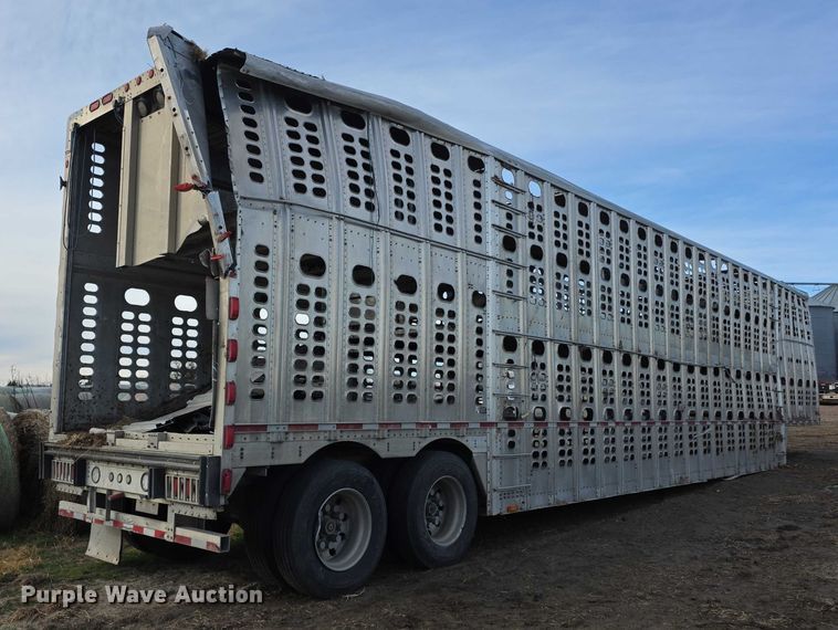 image for item FI0706 2014 Wilson RSDCL402 livestock trailer
