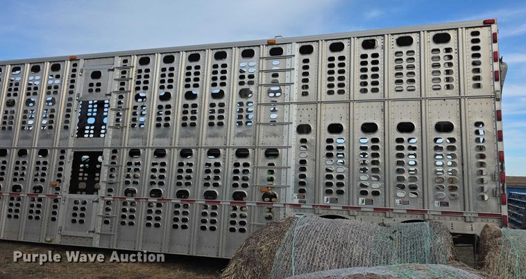 image for item FI0706 2014 Wilson RSDCL402 livestock trailer